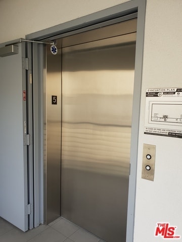 Elevator Bldg - 1611 S Beverly Glen Blvd Unit 203
