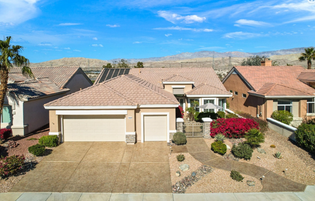 Photo - 78256 Hollister Dr House