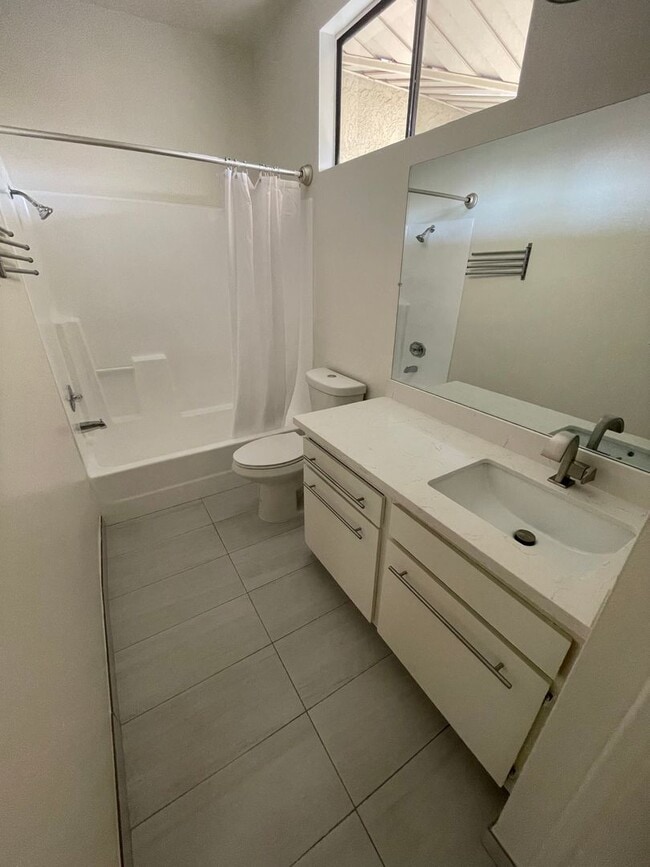 Photo - Hazeltine Harbor Apartments