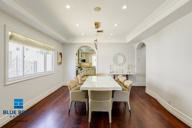 Photo - 5230 Teesdale Ave