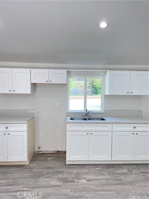 Building Photo - 2111 S Vallecito Dr