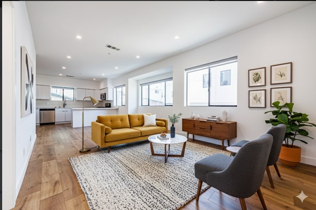 Building Photo - 705 Benton Wy Unit 705