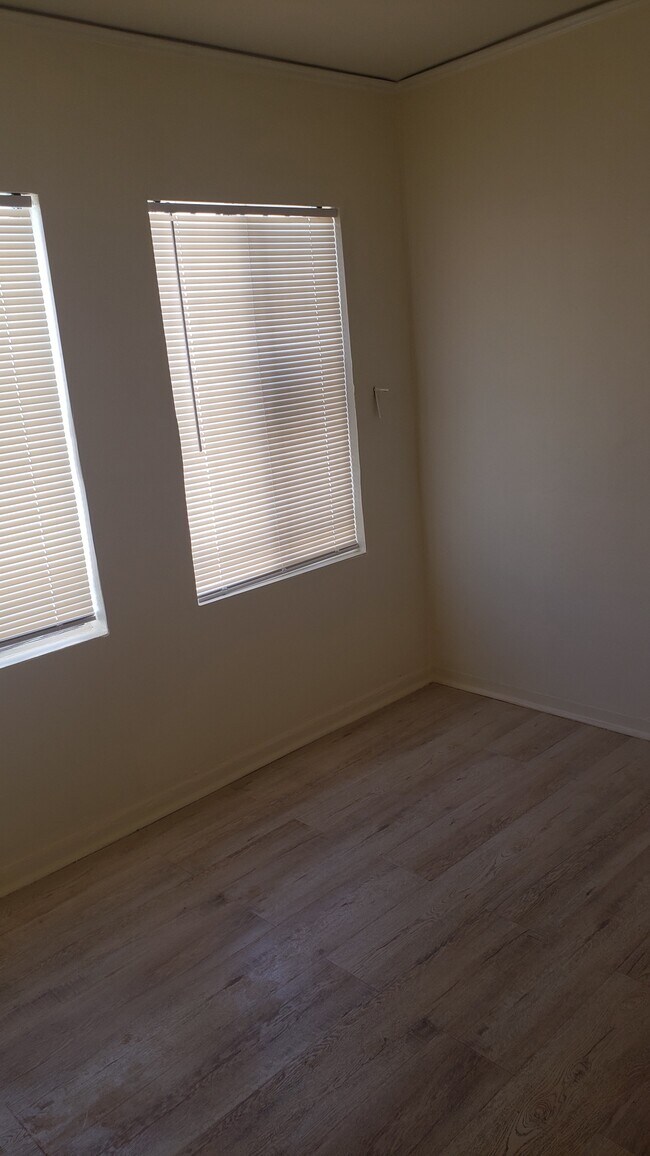 Photo - 342 W 52nd Pl Unit 342