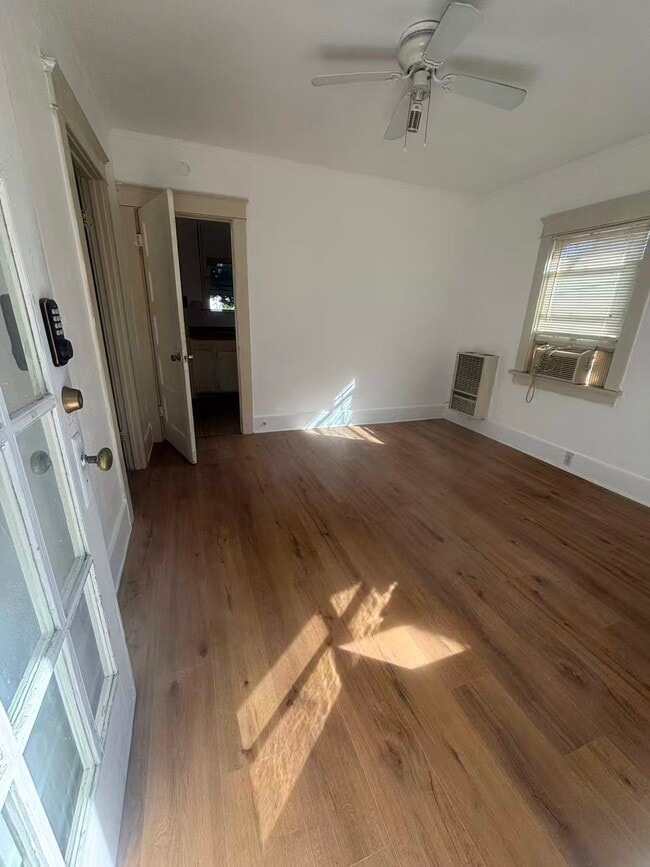 Photo - 216 S Almansor St