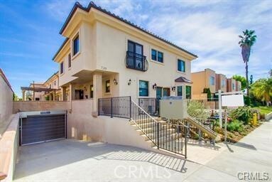 Photo - 730 S Marengo Ave Townhome
