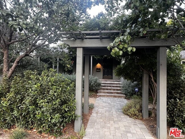 Photo - 5105 Morella Ave