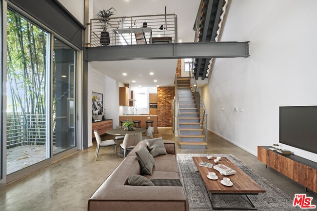 Photo - 1220 N Orange Grove Ave Unit 7