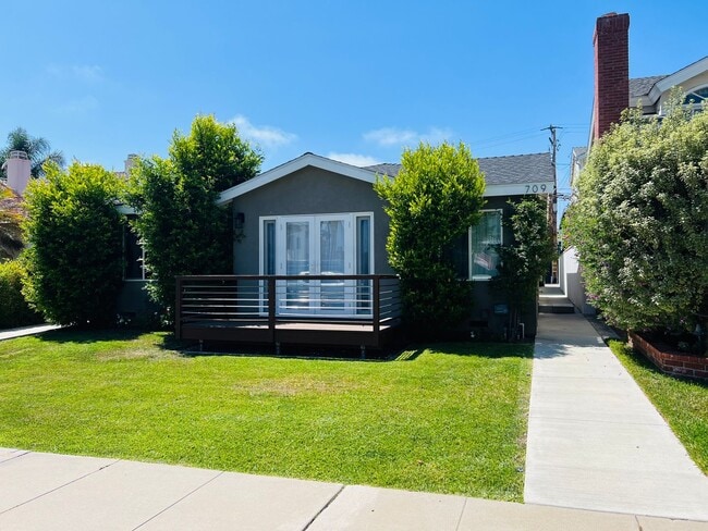 Building Photo - 709 Marguerite Ave Unit 709 Marguerite Avenue - A