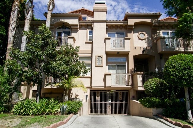 Photo - 5242 Vesper Ave Townhome