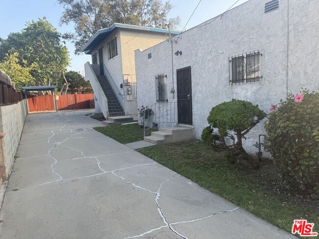 Photo - 1136 W 109th Pl