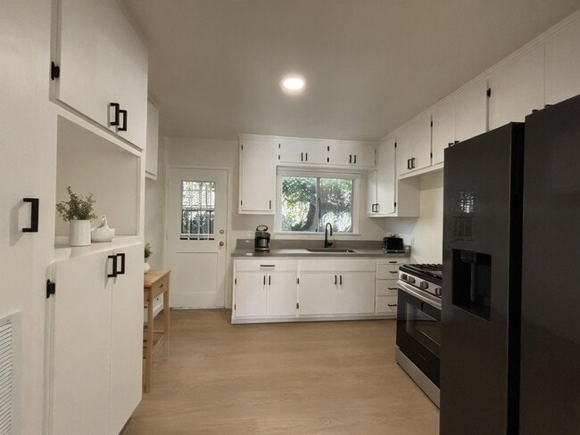 Photo - 6819 N Figueroa St Unit 03