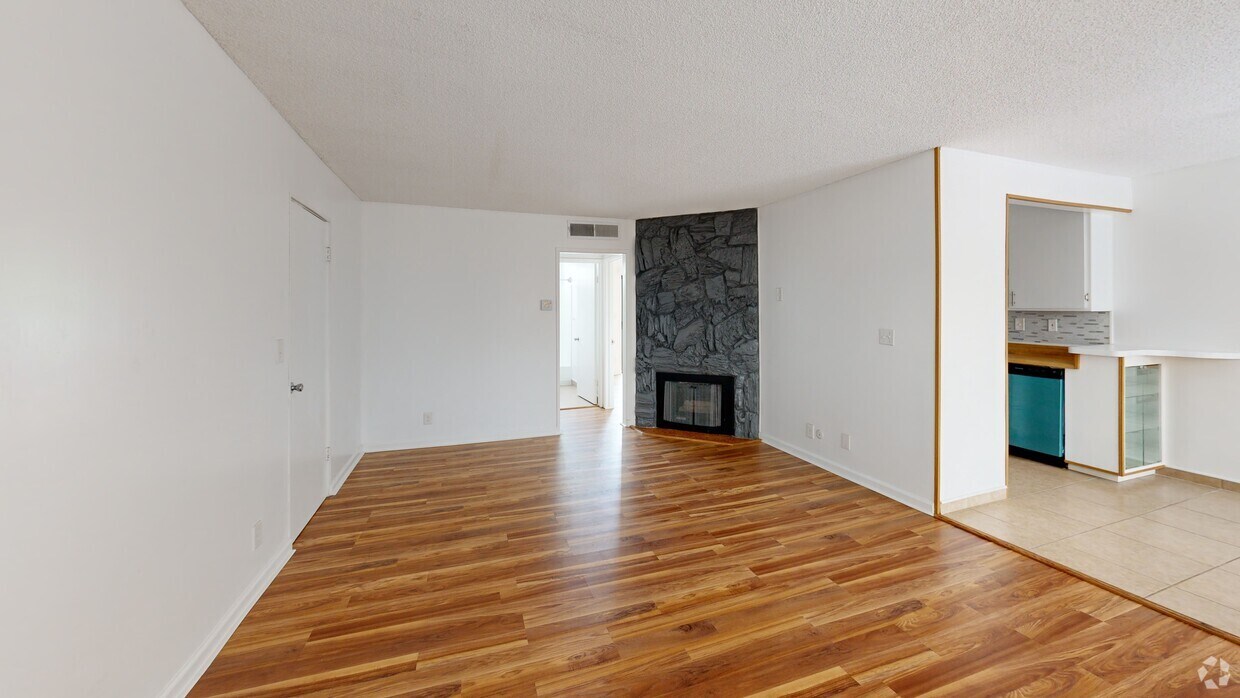 3D Tour - Burbank Villas