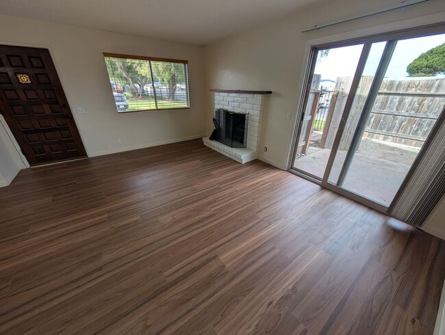 Photo - 926 Oleander St