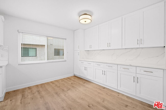 Photo - 7904 Topanga Canyon Blvd