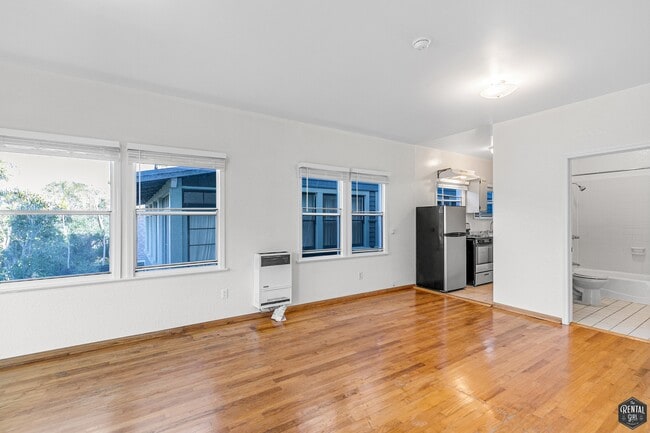 Photo - 26 Breeze Ave Unit 7