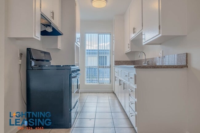 Photo - 11621 Sylvan St Condo Unit 16D