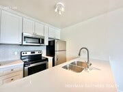 Photo - 724 N W Knoll Dr Unit 205