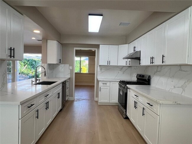 Photo - 1850 Wilson Ave