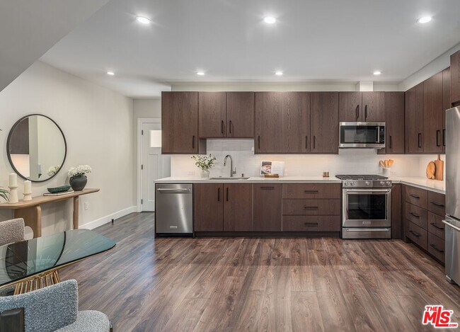 Photo - 1147 Beachwood Dr Unit 5