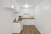 2BR, 1BA - Kitchen - Anderson Apts