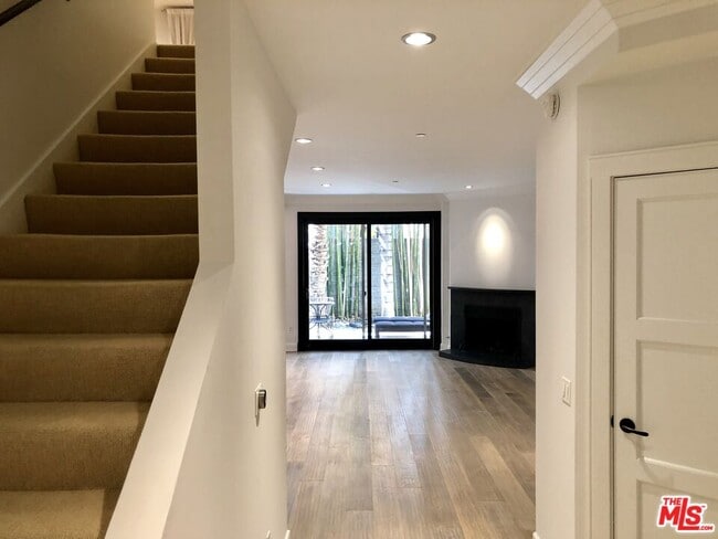 Photo - 411 N Oakhurst Dr Unit 103