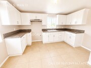 Photo - 10616 Main St