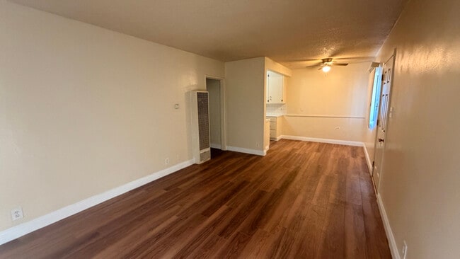 Photo - 1433 W 84th Pl