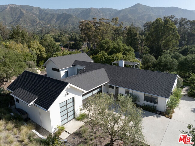 Building Photo - 3155 Eucalyptus Hill Rd Rental