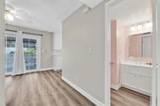 Photo - 4984 Argyle Dr