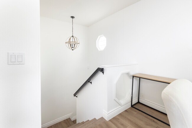 Photo - 116 E Balboa Blvd Unit B