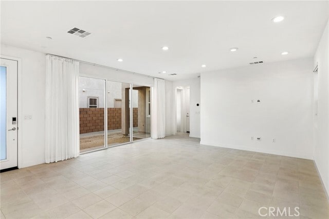 Photo - 36173 Hewitt Dr