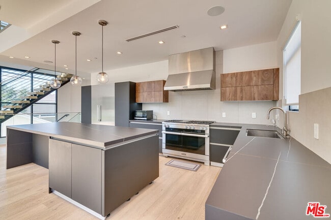 Photo - 11347 Mississippi Ave