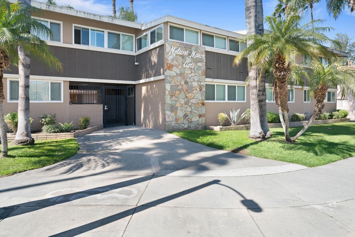 Floor Plan - (M1) 2bd/1ba