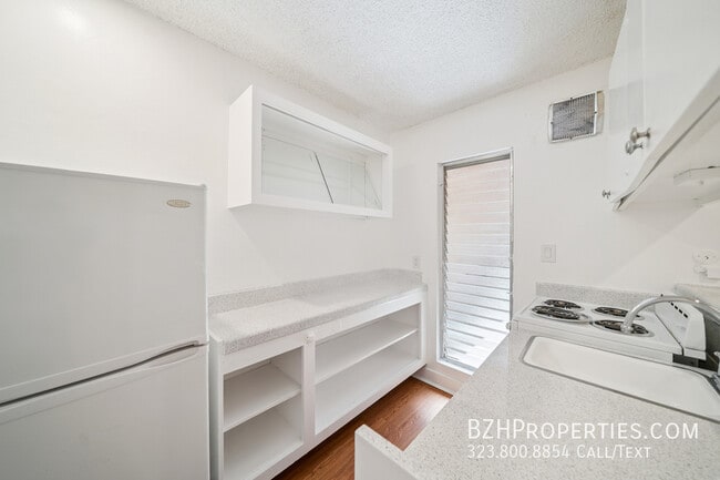 Photo - 7544 Hampton Ave Unit 107