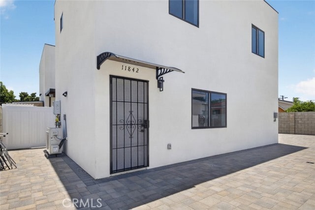 Building Photo - 11842 Arminta St