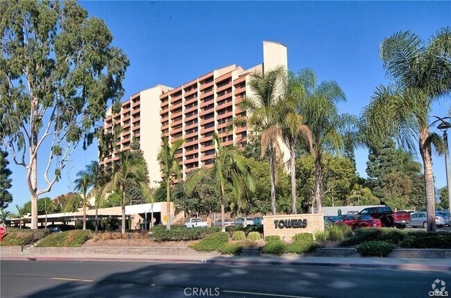 Building Photo - 24055 Paseo Del Lago Unit 1013 Rental