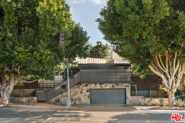 Photo - 846 Silver Lake Blvd House