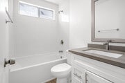 2BR, 1BA - 725SF - Bathroom - 3932 Sepulveda Blvd