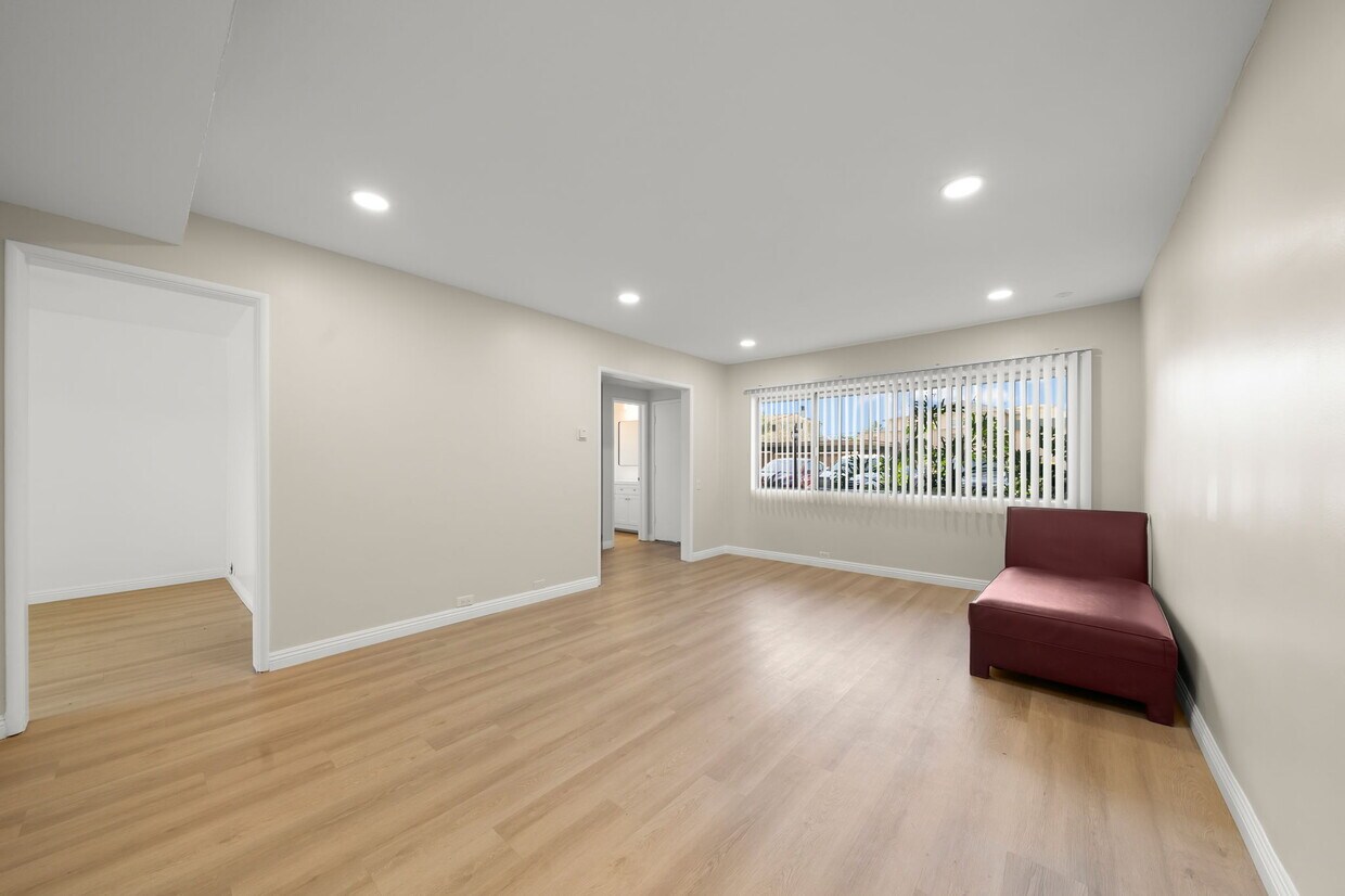 Floor Plan - Sunlit Corner 