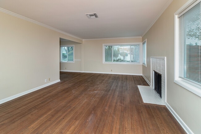 Photo - 10745 Stephon Terrace