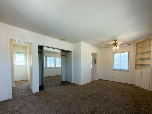 Photo - 4114 W Victory Blvd Unit 4116  A