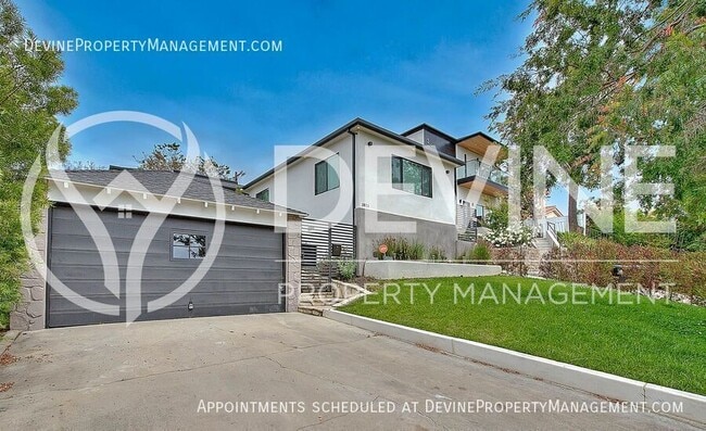 Photo - 3026 Greenfield Ave