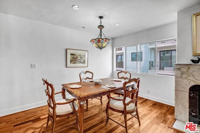 Photo - 910 S Holt Ave Unit 305