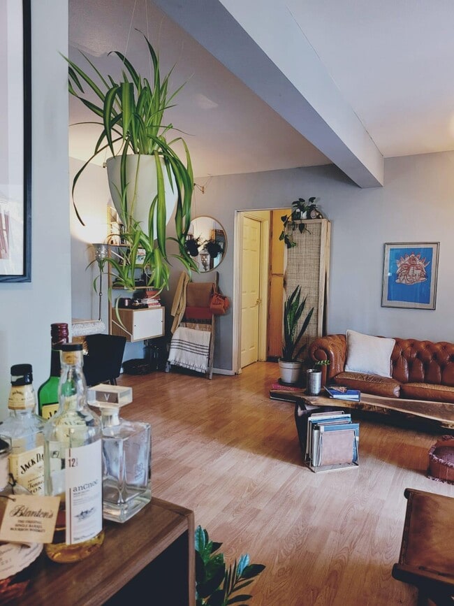 Photo - 3641 Kelton Ave Unit A