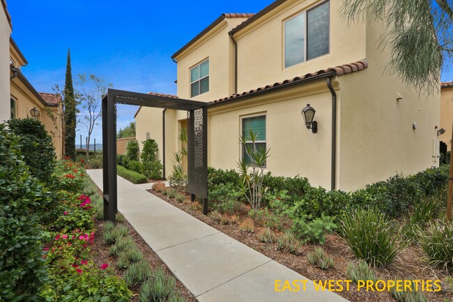 Building Photo - 136 Falcon Rdg