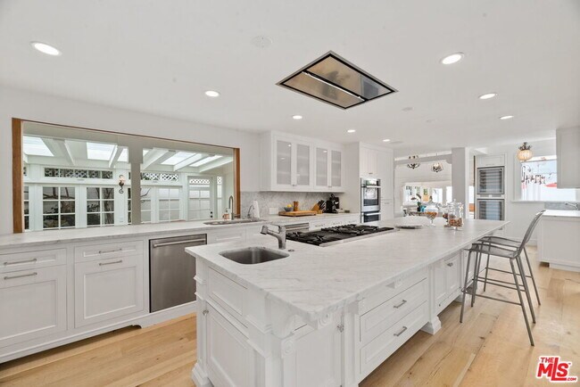 Photo - 22416 Pacific Coast Hwy