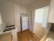 Kitchen - Los Feliz Arms Apartments