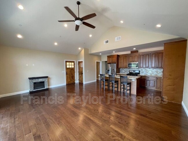 Photo - 14398 Harvest Crescent