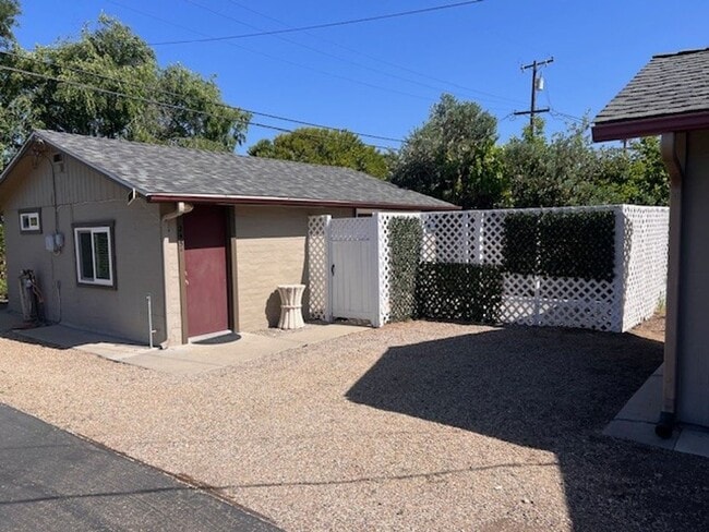 Updated Charming Cottage in Downtown Solvang - Updated Charming Cottage in Downtown Solvang House