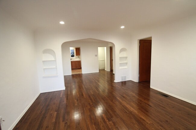 Photo - 937 Hammond St Apartments Unit 937